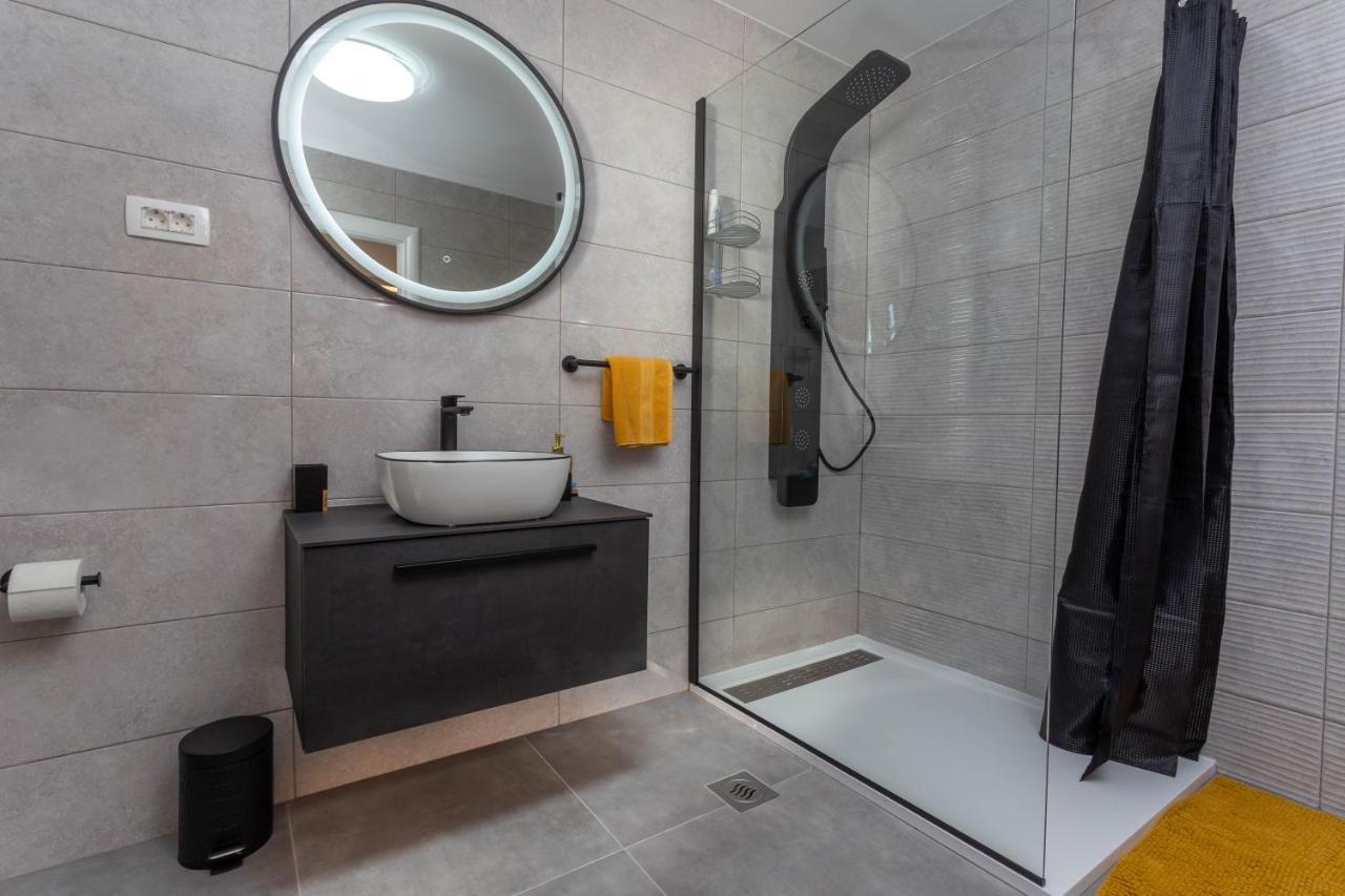 Deluxe Dreamy Room In The Center Of Hvar With Sea View 흐바르 외부 사진