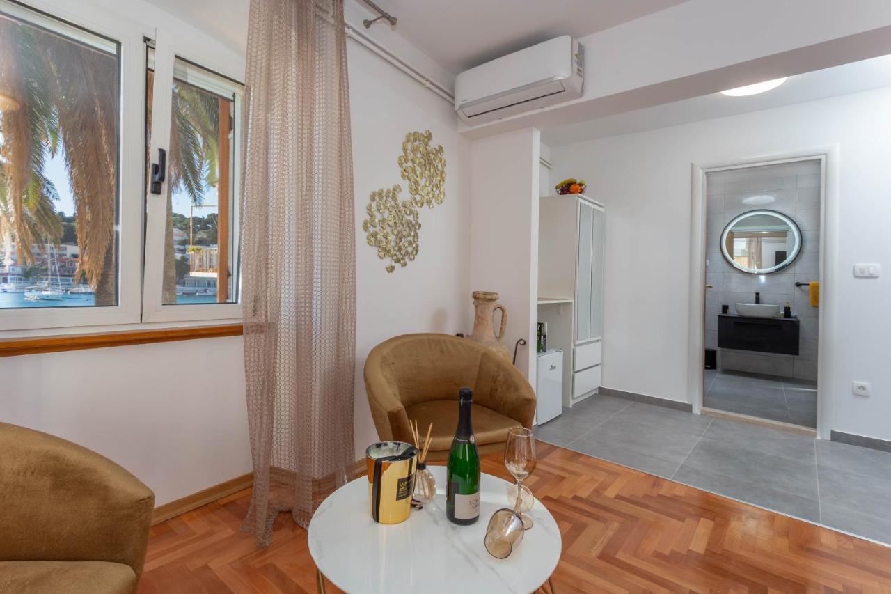 Deluxe Dreamy Room In The Center Of Hvar With Sea View 흐바르 외부 사진