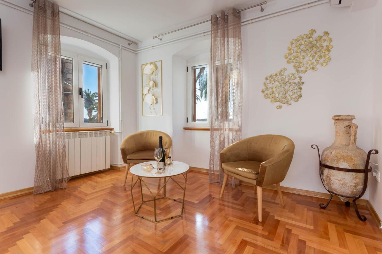 Deluxe Dreamy Room In The Center Of Hvar With Sea View 흐바르 외부 사진